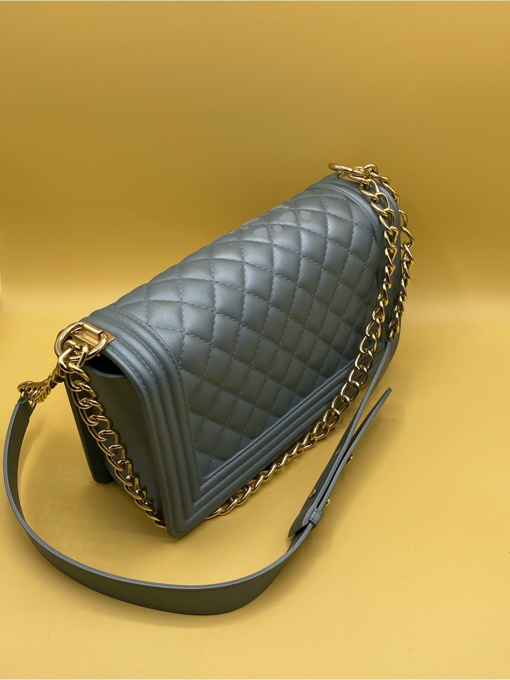 Luxury Quilted Chain Shoulder Bag in Slate Blue - Picture 4 of 4